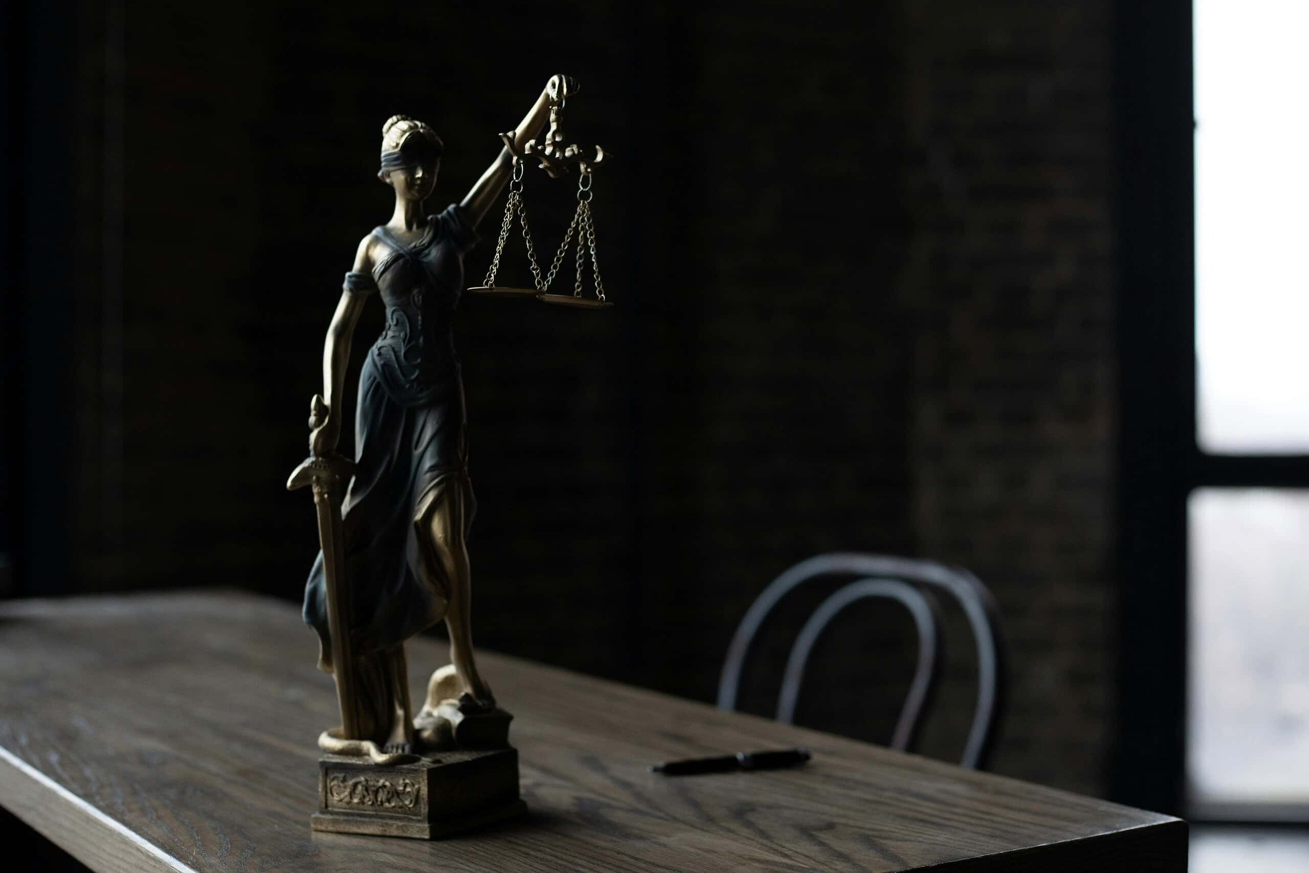 ¿Qué es un juicio rápido? Guía legal completa